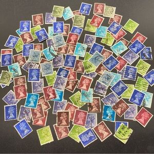 Vintage Queen Elizabeth Postage Stamps Great Britain UK Cancelled Over 100+
